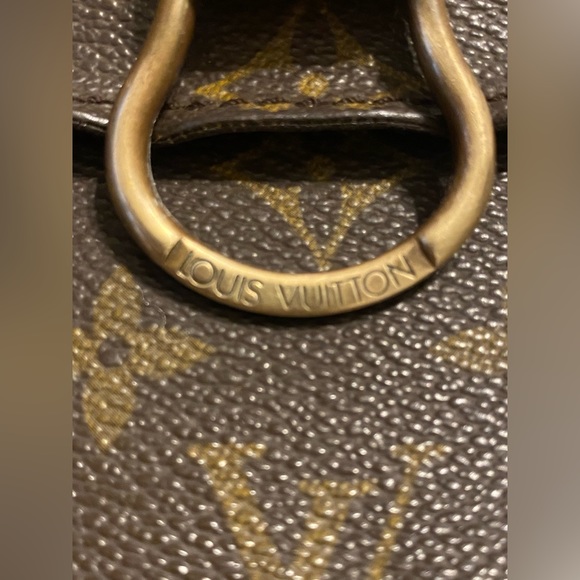 Authentic Louis Vuitton Saint Cloud MM - Picture 15 of 17